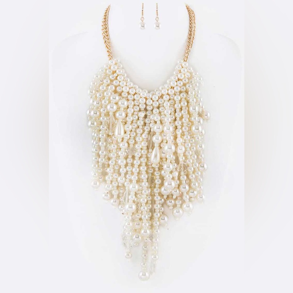 🎉Free Earrings & Bracelet 🎊 Diamond & Pearl Fringe Bib Statement Necklace - Picture 2 of 4